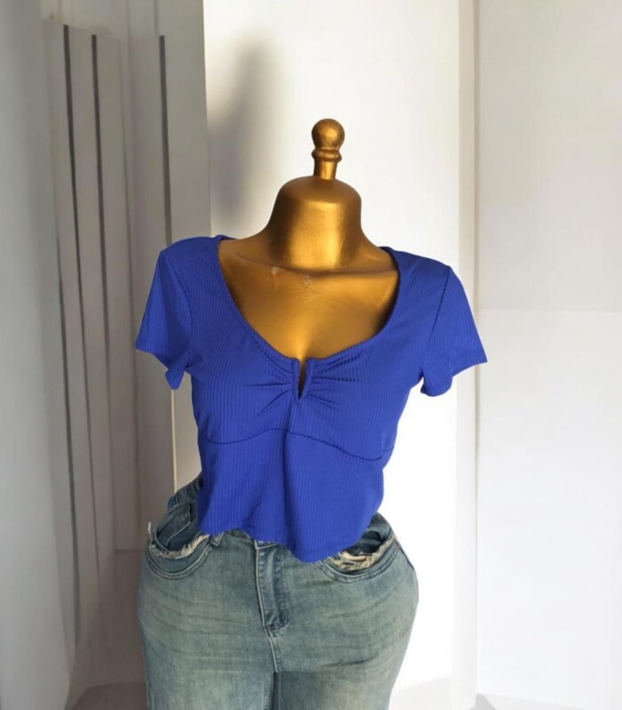 Haut crop bleu côtelé